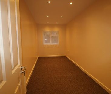 House share to rent - Photo 2