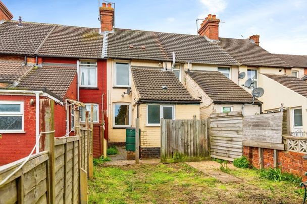 Wellington Street, KETTERING - Photo 1