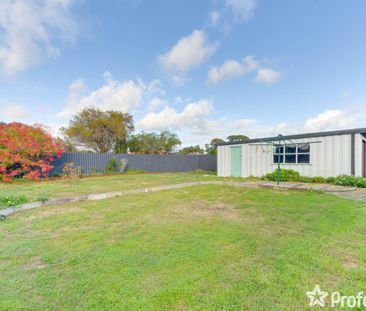 63 Axminster Street, Warnbro WA 6169 - Photo 6