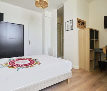 LEONE LALIRE B3 Roommate 3 Bedrooms at Reims - Photo 2