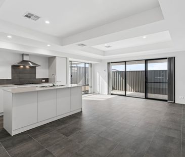 Dual-Key Rental Home in Lakelands - Photo 5