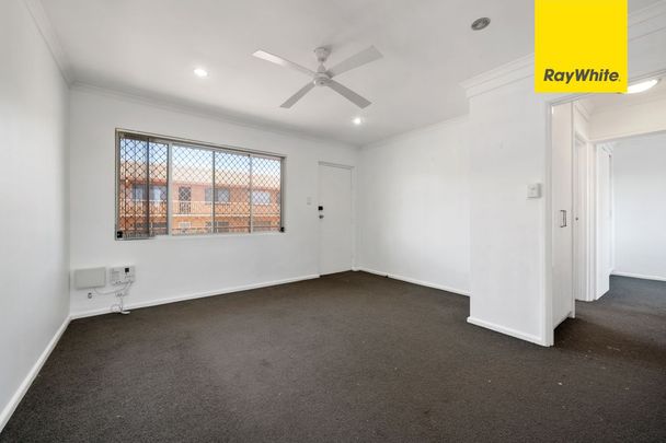 Top Floor Apartment Living in Karabar - Photo 1