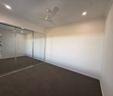 2/15 Kashmir Circuit, Greenbank QLD 4124 - House For Rent | Domain - Photo 1