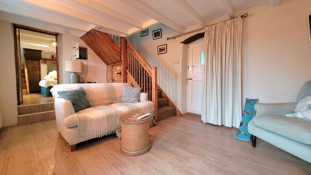 2 bedroom cottage to rent - Photo 1