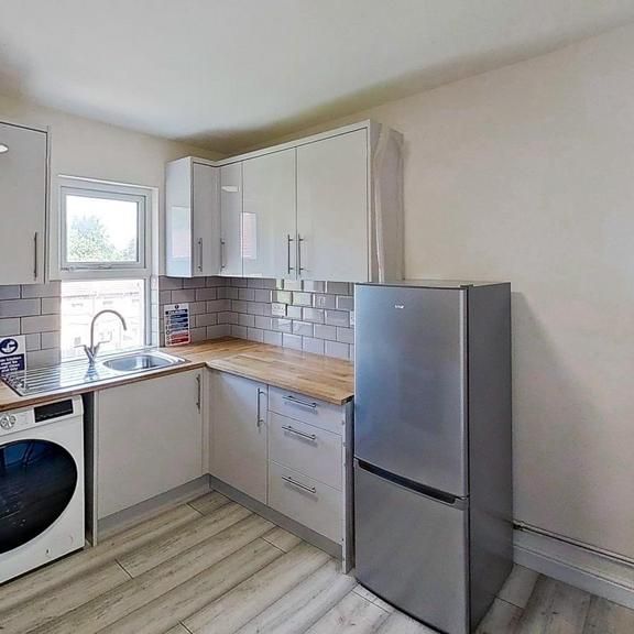 1 bedroom house of multiple occupation to rent - Photo 1