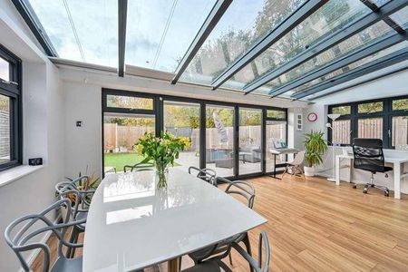 Guildford, Surrey, Gu, Burpham, GU4 - Photo 4