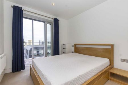 3 bedroom flat to rent - Photo 4