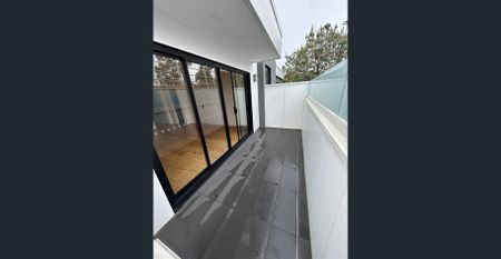 AA Executive Style Living in the Heart of Heidelberg Private 12 Apartment Complex - Photo 4