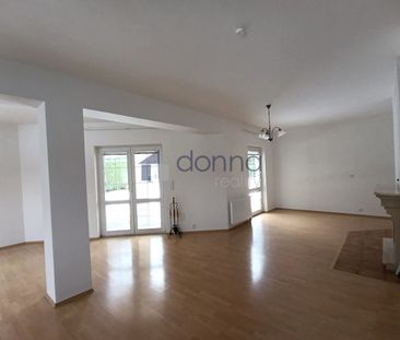 Pronájem domu 251 m² s pozemkem 858 m² - Фото 2