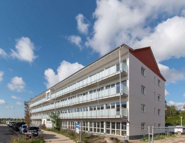 WILLKOMMEN ZUHAUSE // 3-Raum-Wohnung mit modernem Wohnkonzept & PKW-Stellplatz - Photo 1