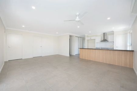 YOUR PERFECT HOME AWAITS! - Photo 5