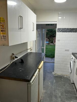 5 bedroom terraced house to rent - Photo 1