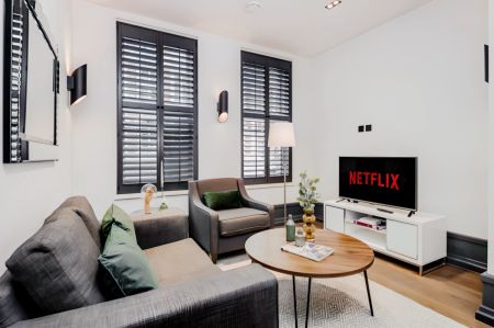 Stylish 1 Bed Apartment - Photo 3