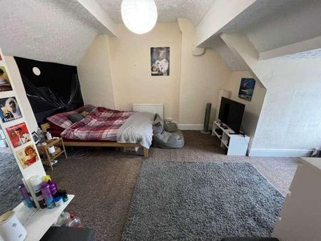 Beech Grove, Fallowfield, M14 - Photo 2