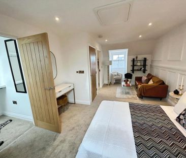 4 bedroom semi-detached house to rent - Photo 5