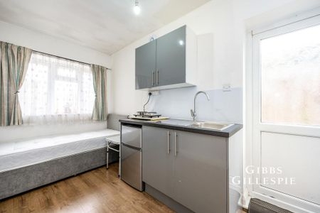 Studio to rent - Photo 3