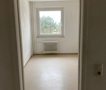 Geräumige Wohnung mit Ausblick und frisch saniertem Badezimmer - Photo 2