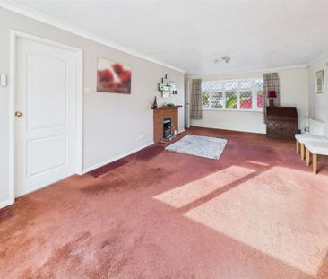 2 bedroom detached bungalow to rent - Photo 2