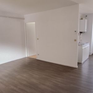 Location Appartement à ST LAURENT DU PONT - Photo 2