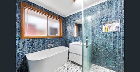 Family Home! - Photo 2