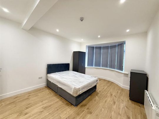 1 bedroom in a house share to rent - Photo 1