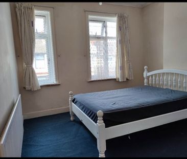 Room in a Shared House, St. Agathas Road, CV2 - Photo 3