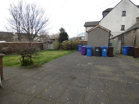 1 bedroom ground floor flat to rent - Photo 4