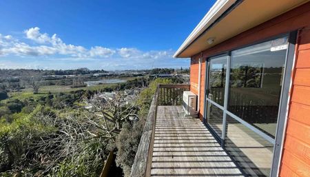 PRIME LOCATION - 4 BEDROOMS!!!! - Photo 5