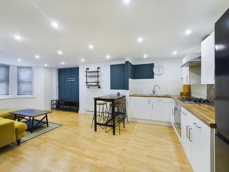 2 bedroom flat to rent - Photo 3