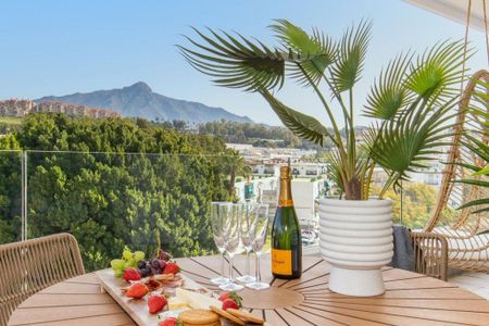 Luxury Apartment for rent in Marbella, Andalusia - Photo 3