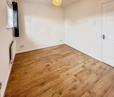 2 bedroom end of terrace house to rent - Photo 6