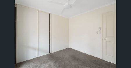 Coastal Property for family - ready for a move in - Photo 4