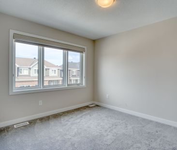 For Lease - 30 Focality Crescent, Barrhaven, Ontario - Photo 2