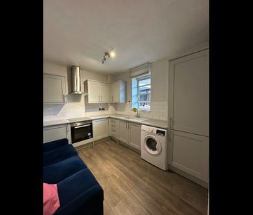 2 Bed Flat, Poynders Road, SW4 - Photo 6