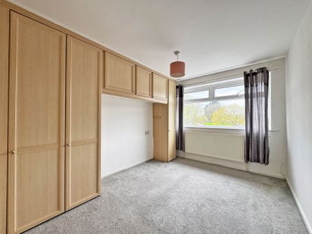 Turf Lane, Royton - Photo 3