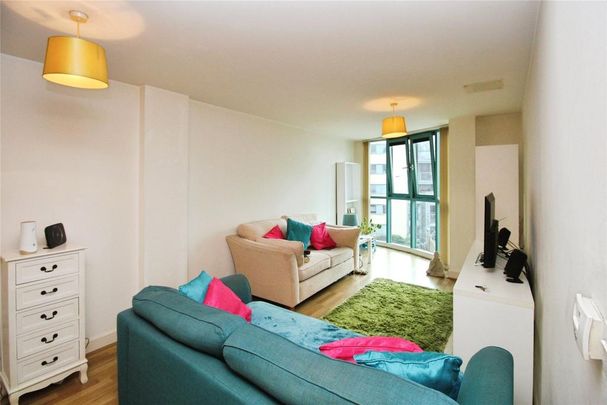 1 bedroom flat to rent - Photo 1