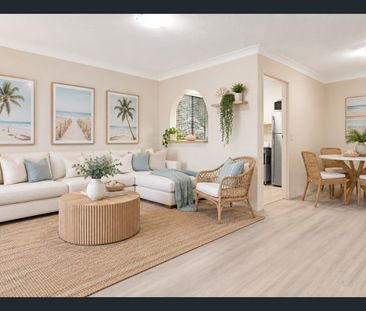 Coastal Living in the Heart of Surfers Paradise - Photo 1