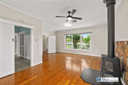 3 Bedroom home - South Tamworth - Photo 2