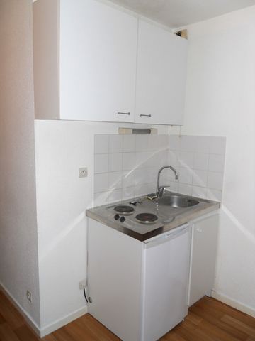 Location Appartement 2 pièces 31m² - Photo 2