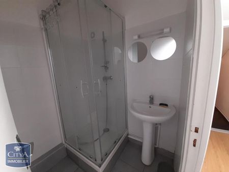 Location Appartement 1 pièce 50m² BOURG EN BRESSE 01000 - Photo 3