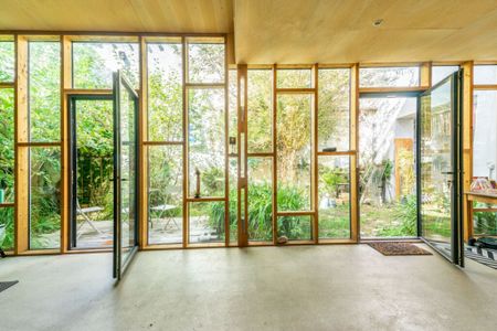 Maison d’architecte dans le quartier des Olivettes - Photo 3