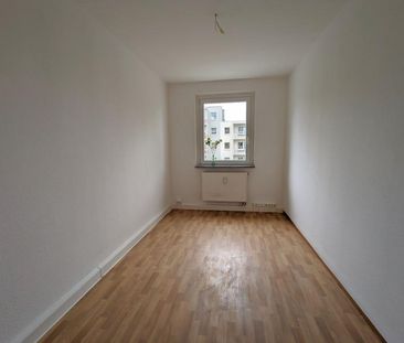 Sofort einziehen! schicke 3-Raumwohnung mit Balkon // ruhige und gr... - Foto 1
