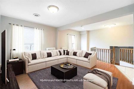 745 Coxwell Avenue #Upper - Photo 4