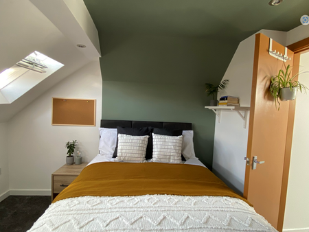 Luxury 5-Bed, 5-Bathroom Student Home – Kensington, Liverpool Room 1 - Photo 4