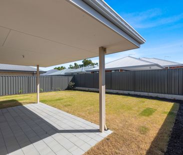 Four Bedroom Family Home in Coodanup - Photo 3