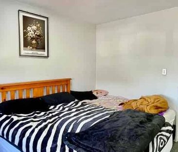 Beautiful 2 Bedroom Townhouse in Papakura - Photo 4