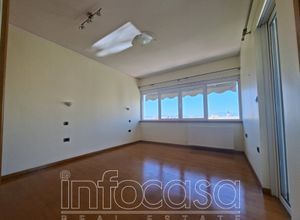 Διαμέρισμα για ενοικίαση - Μαρούσι, - Φωτογραφία 5