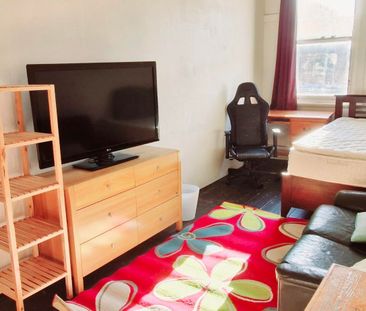 Crows Nest - Photo 3