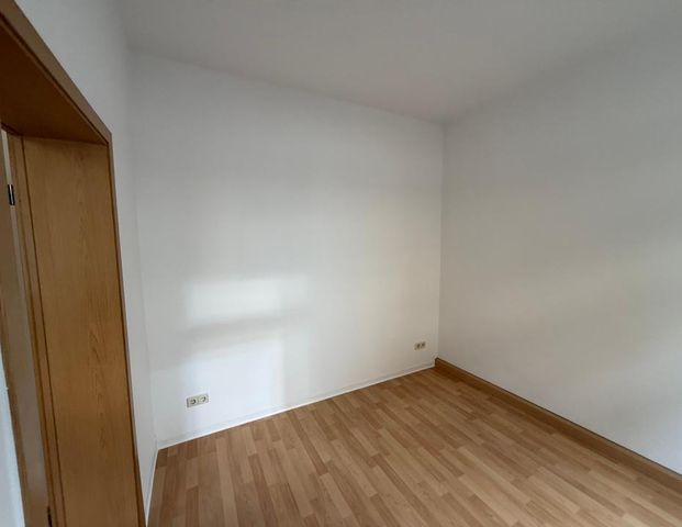 Wunderschöne 2-EG-Raum-Wohnung mit Balkon und EBK - Photo 1