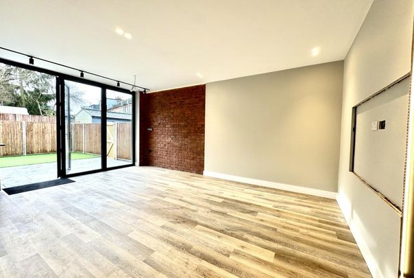 3 bedroom flat to rent - Photo 1